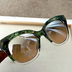 Palm leaf print sunglasses